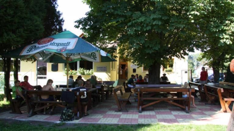 Hotel A Restaurace Na Spici Kyselka  ภายนอก รูปภาพ